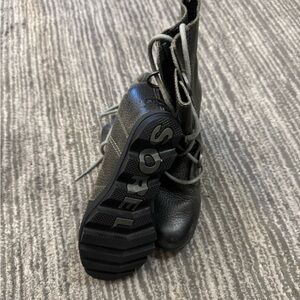 Sorel Woman Charcoal Gray Boots